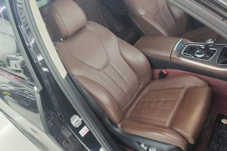 Used BMW X5 2021 Restyled xDrive40i M Sport Package Right Front Seat