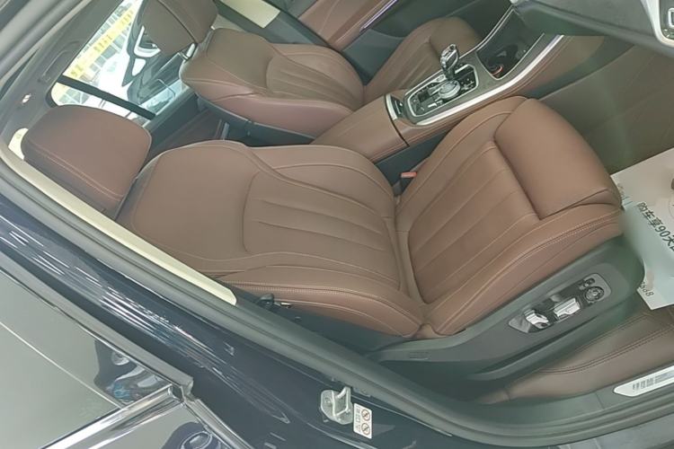 Used BMW X5 2021 Restyled xDrive40i Luxury Version M Sport Package Right Front Seat
