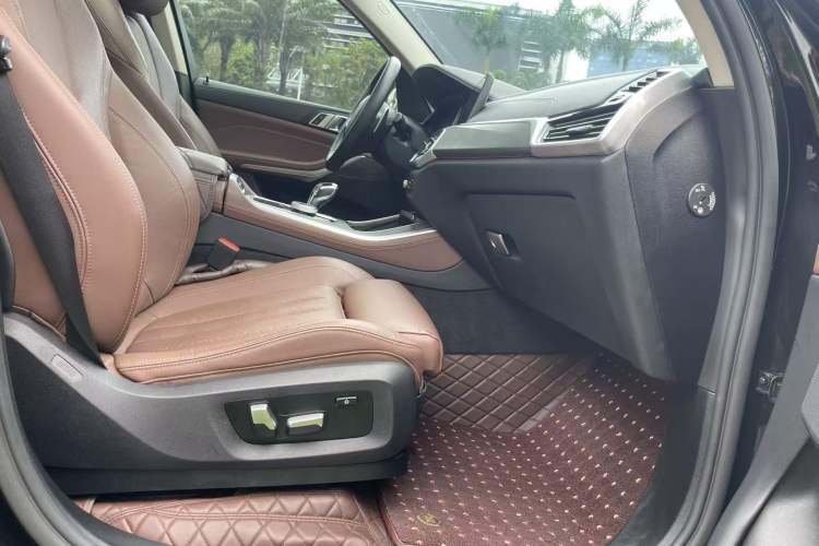 Used BMW X5 2021 xDrive30i M Sport Package Right Front Seat