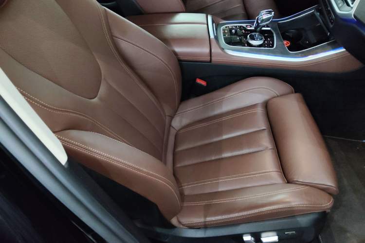 Used BMW X5 2021 Restyled xDrive30i M Sport Package Right Front Seat
