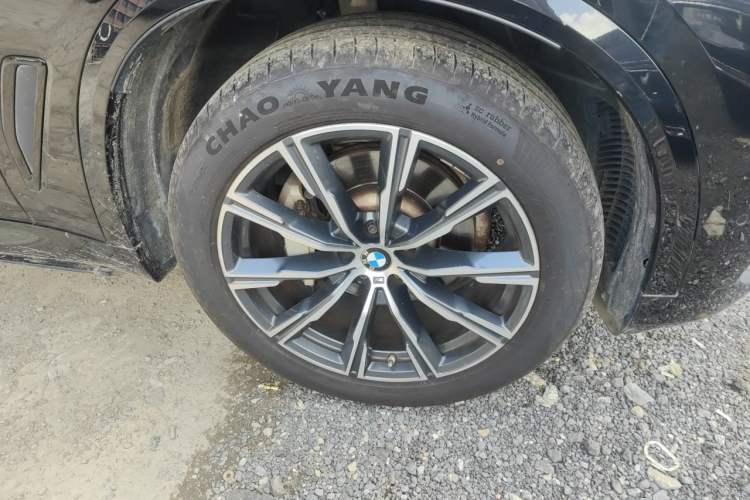 Used BMW X5 2021 Restyled xDrive30i M Sport Package Right Front Wheel Hub