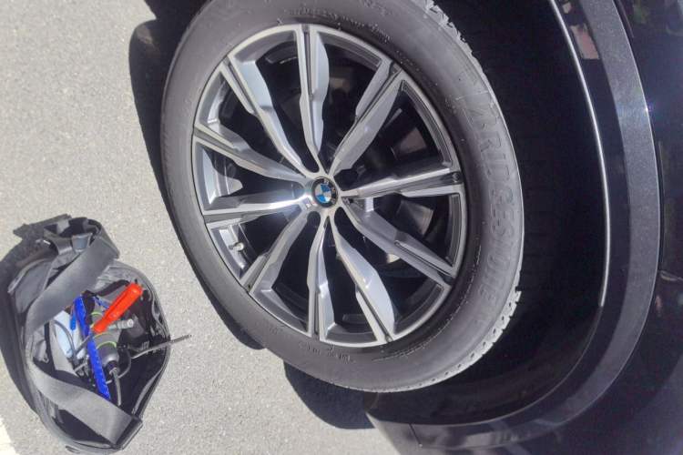 Used BMW X5 2021 Restyled xDrive30i M Sport Package Right Front Wheel Hub