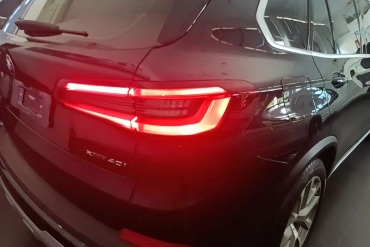 Used BMW X5 2021 xDrive30i X Design Package Right Rear Taillight