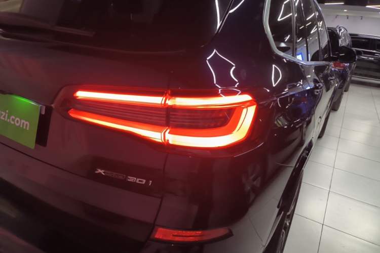Used BMW X5 2021 xDrive30i M Sport Package Right Rear Taillight