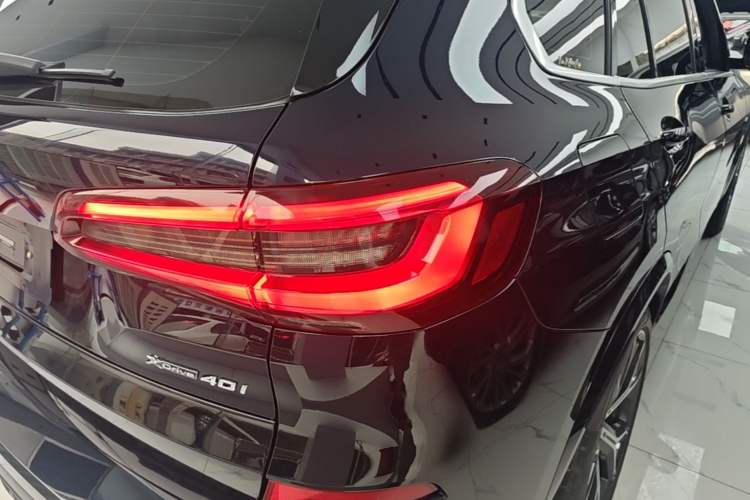 Used BMW X5 2021 xDrive40i M Sport Package Right Rear Taillight