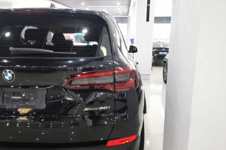 Used BMW X5 2021 xDrive30i X Design Package Right Rear Taillight