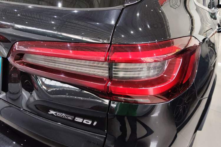 Used BMW X5 2021 Restyled xDrive30i M Sport Package Right Rear Taillight