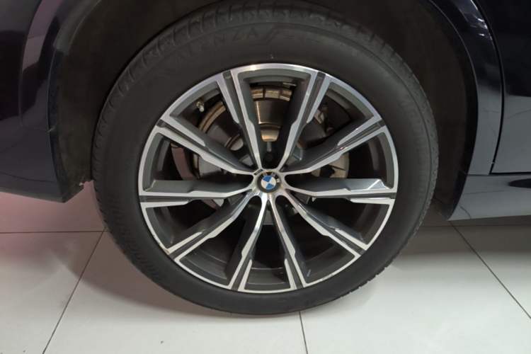 Used BMW X5 2021 xDrive30i M Sport Package Right Rear Wheel Hub