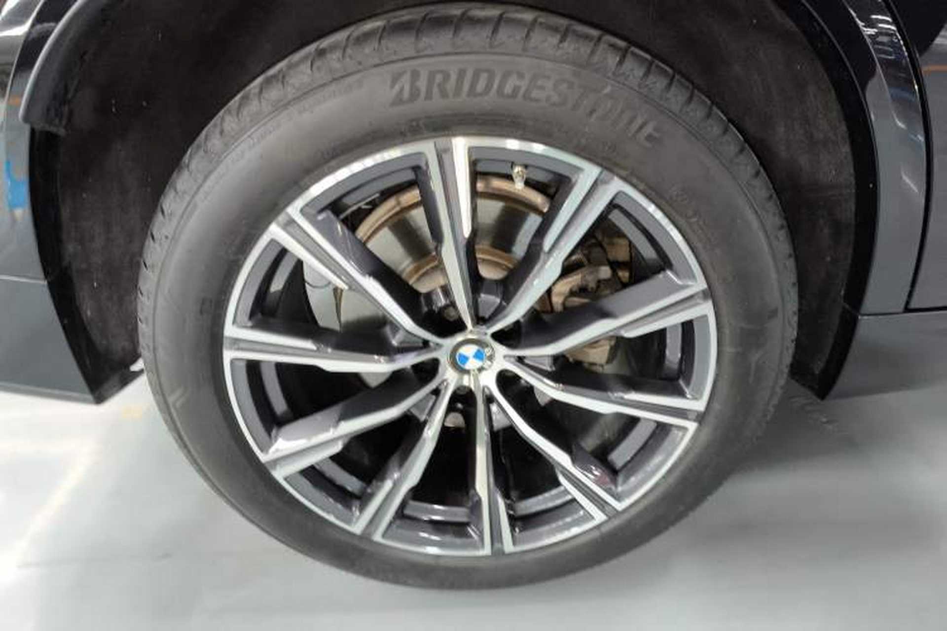 Used BMW X5 2021 Restyled xDrive40i M Sport Package Right Rear Wheel Hub
