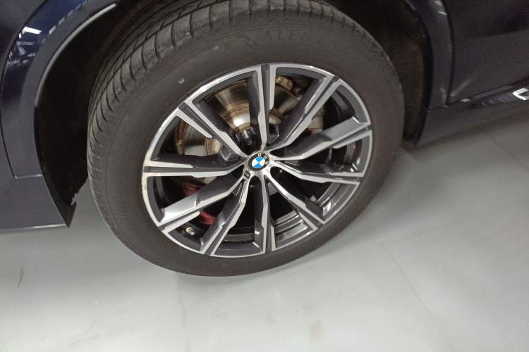 Used BMW X5 2021 xDrive30i M Sport Package Right Rear Wheel Hub