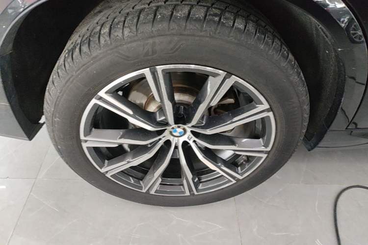 Used BMW X5 2021 xDrive30i M Sport Package Right Rear Wheel Hub