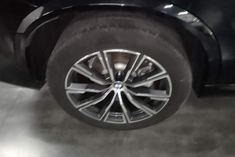 Used BMW X5 2021 xDrive30i M Sport Package Right Rear Wheel Hub