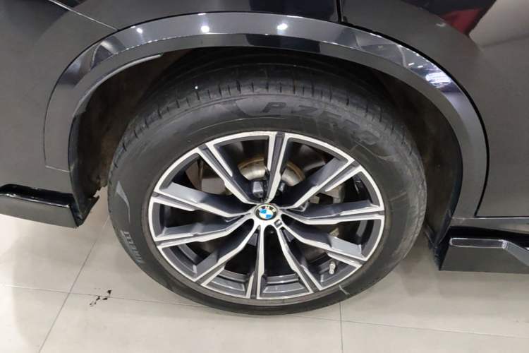 Used BMW X5 2021 xDrive40i M Sport Package Right Rear Wheel Hub