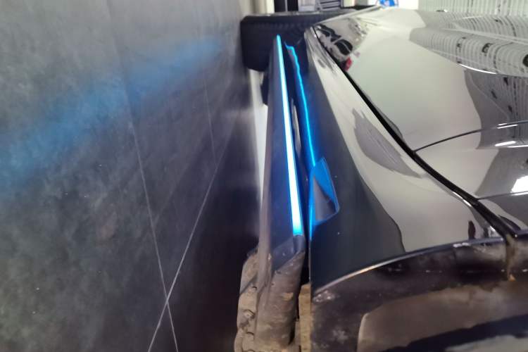 Used BMW X5 2021 xDrive40i M Sport Package Right Side Sill