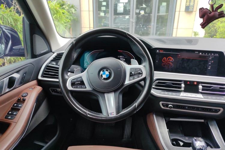 Used BMW X5 2021 xDrive40i M Sport Package Steering Wheel