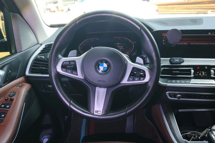 Used BMW X5 2021 xDrive30i M Sport Package Steering Wheel