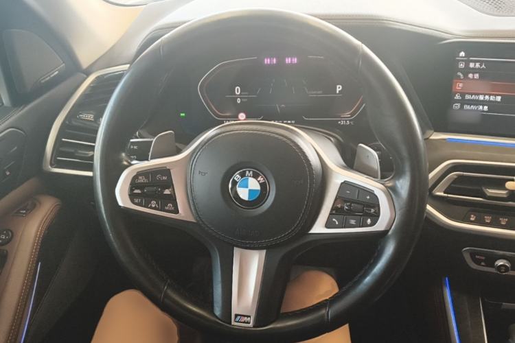 Used BMW X5 2021 xDrive40i Luxury Model with M Sport Package Steering Wheel