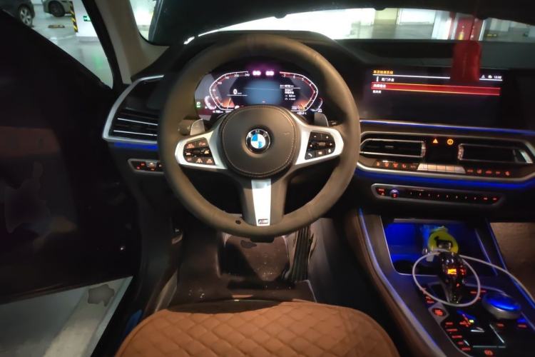 Used BMW X5 2021 Restyled xDrive40i Luxury Version M Sport Package Steering Wheel