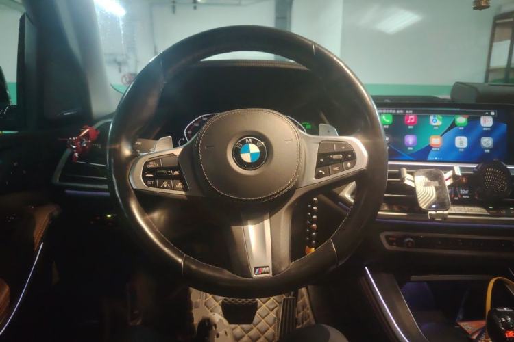 Used BMW X5 2021 Restyled xDrive40i Luxury Version M Sport Package Steering Wheel