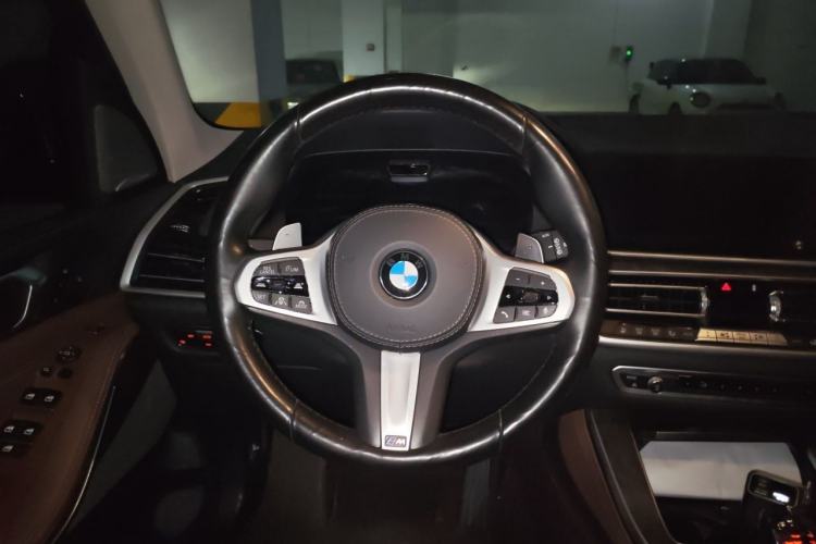 Used BMW X5 2021 Restyled xDrive40i Luxury Version M Sport Package Steering Wheel