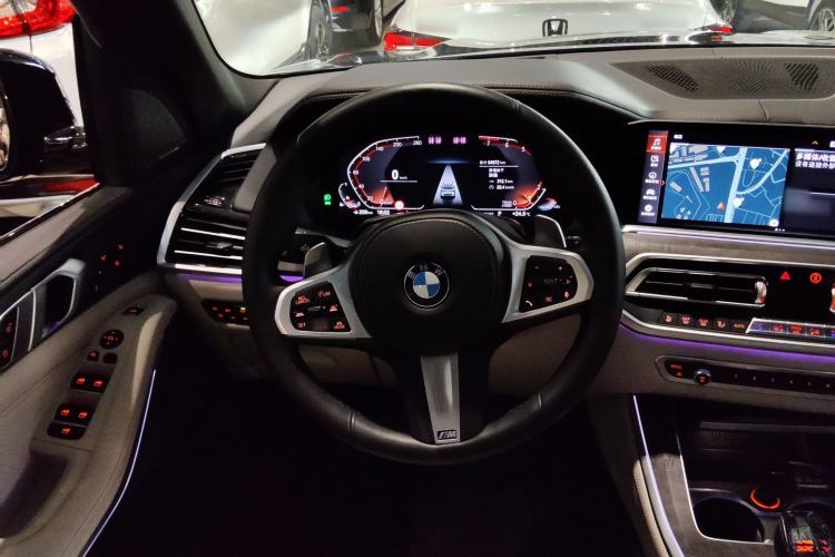 Used BMW X5 2021 xDrive40i Luxury Model with M Sport Package Steering Wheel
