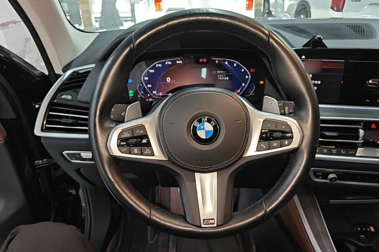 Used BMW X5 2021 Restyled xDrive40i Luxury Version M Sport Package Steering Wheel