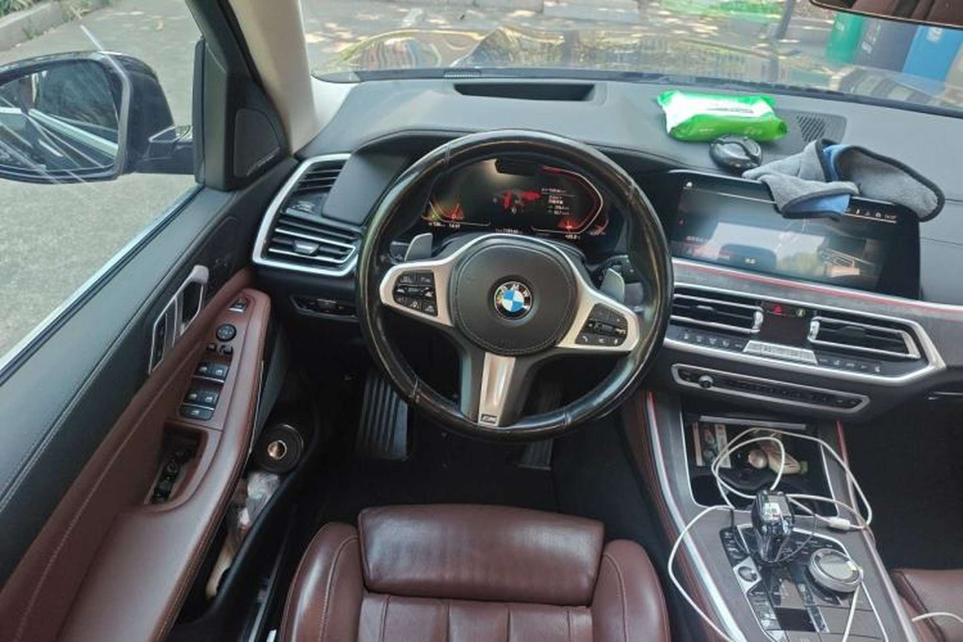 Used BMW X5 2021 Restyled xDrive40i Luxury Version M Sport Package Steering Wheel