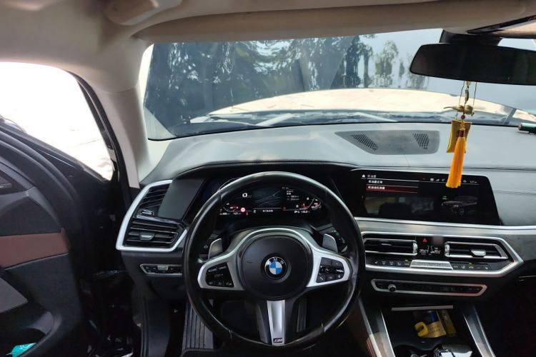 Used BMW X5 2021 Restyled xDrive40i M Sport Package Steering Wheel