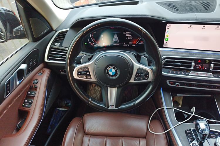 Used BMW X5 2021 xDrive40i Luxury Model with M Sport Package Steering Wheel