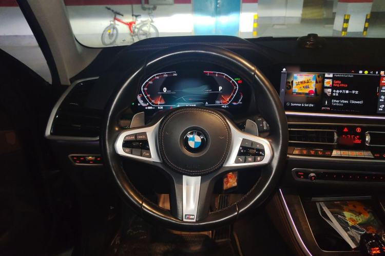 Used BMW X5 2021 xDrive40i M Sport Package Steering Wheel