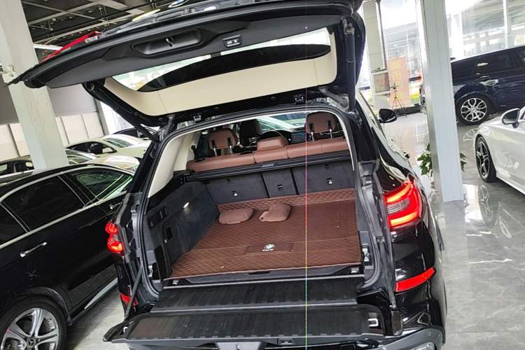 Used BMW X5 2021 Restyled xDrive30i M Sport Package Trunk