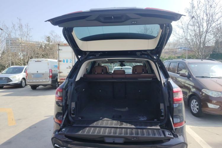 Used BMW X5 2021 xDrive40i M Sport Package Trunk