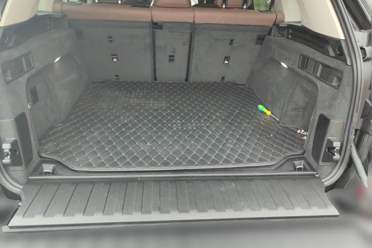 Used BMW X5 2021 xDrive40i Luxury Model with M Sport Package Trunk