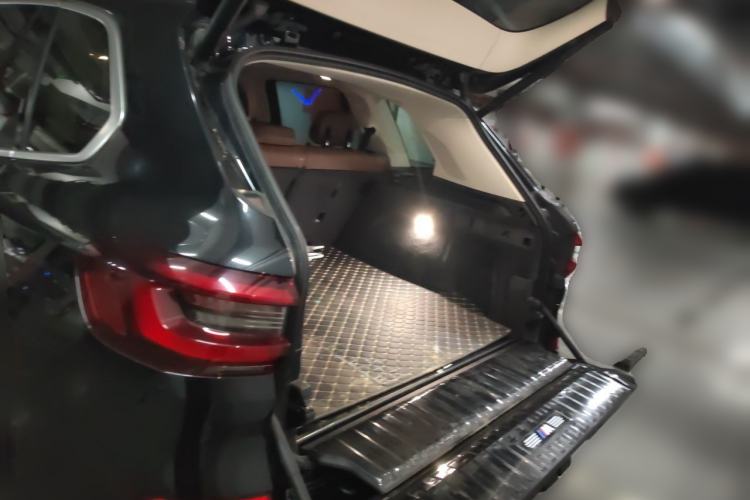 Used BMW X5 2021 Restyled xDrive40i Luxury Version M Sport Package Trunk