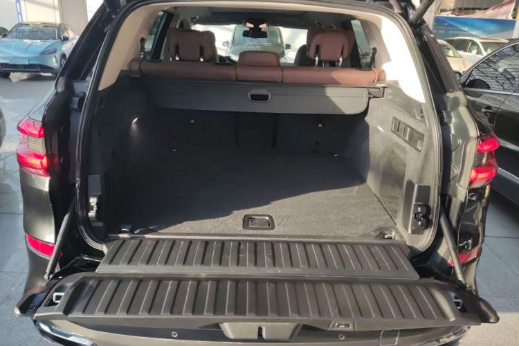 Used BMW X5 2021 Restyled xDrive40i M Sport Package Trunk