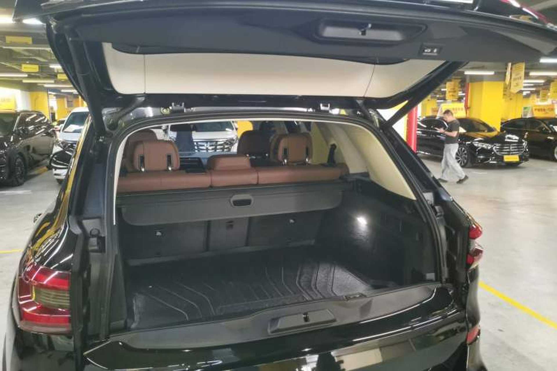 Used BMW X5 2021 xDrive40i Luxury Model with M Sport Package Trunk