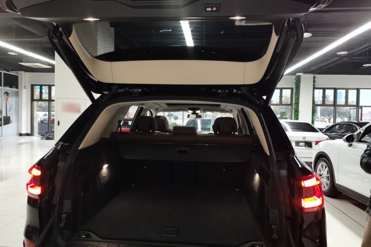 Used BMW X5 2021 xDrive30i M Sport Package Trunk