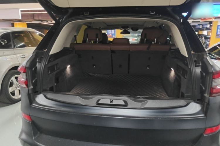 Used BMW X5 2021 Restyled xDrive40i M Sport Package Trunk