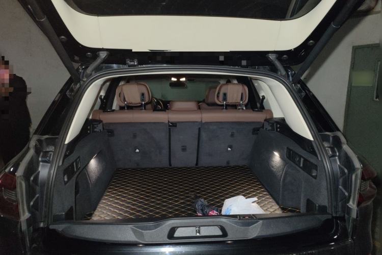 Used BMW X5 2021 xDrive40i M Sport Package Trunk