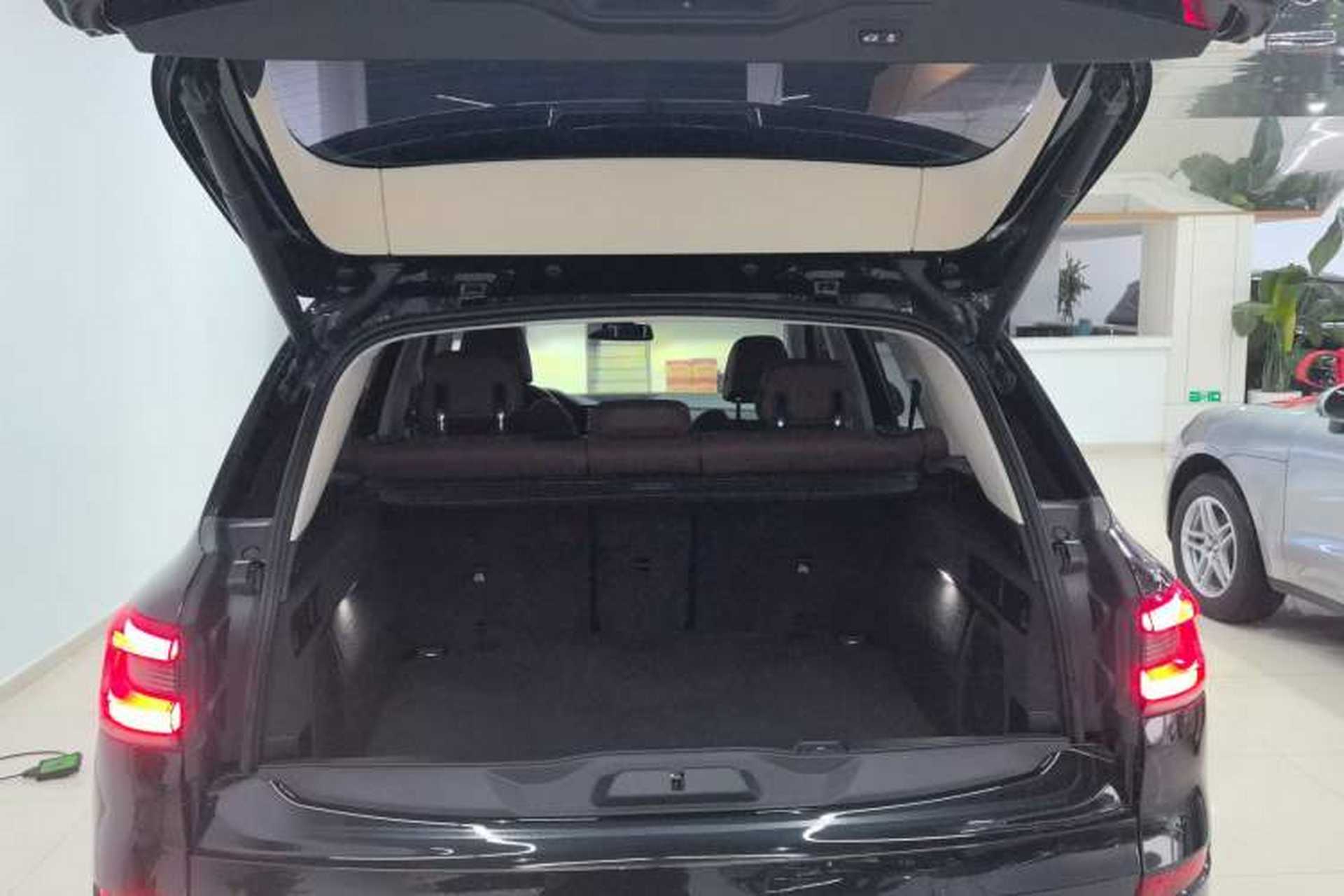 Used BMW X5 2021 xDrive40i M Sport Package Trunk