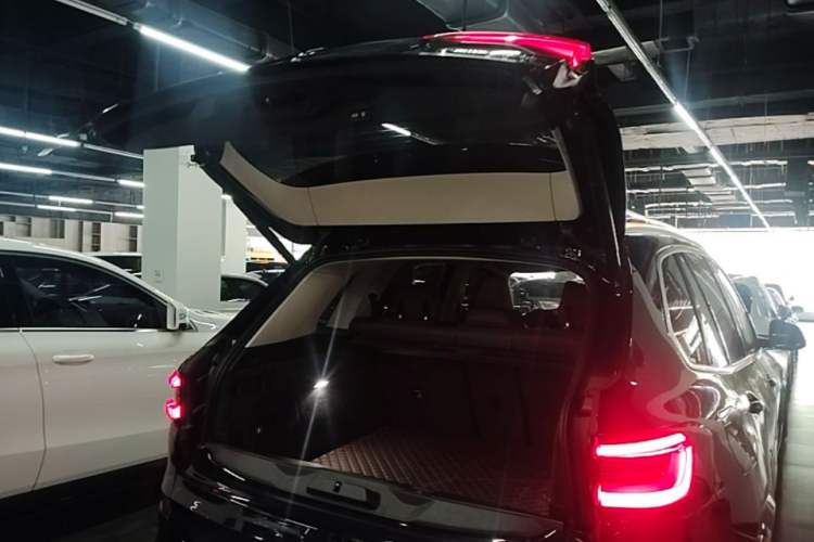 Used BMW X5 2021 xDrive30i M Sport Package Trunk