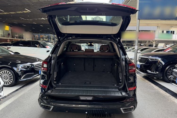 Used BMW X5 2021 xDrive30i M Sport Package Trunk