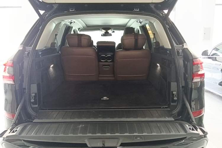 Used BMW X5 2021 Restyled xDrive40i M Sport Package Trunk