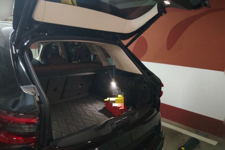 Used BMW X5 2021 xDrive40i M Sport Package Trunk