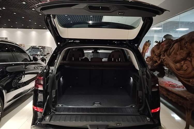 Used BMW X5 2021 xDrive40i M Sport Package Trunk