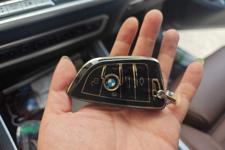 Used BMW X5  Vehicle Key