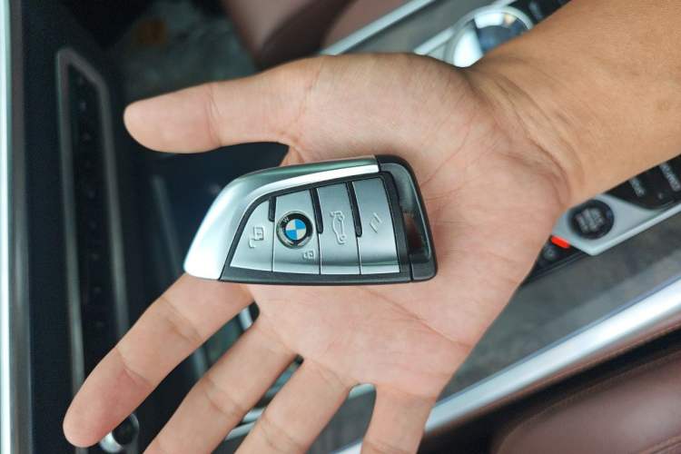Used BMW X5 2021 xDrive30i M Sport Package Vehicle Key