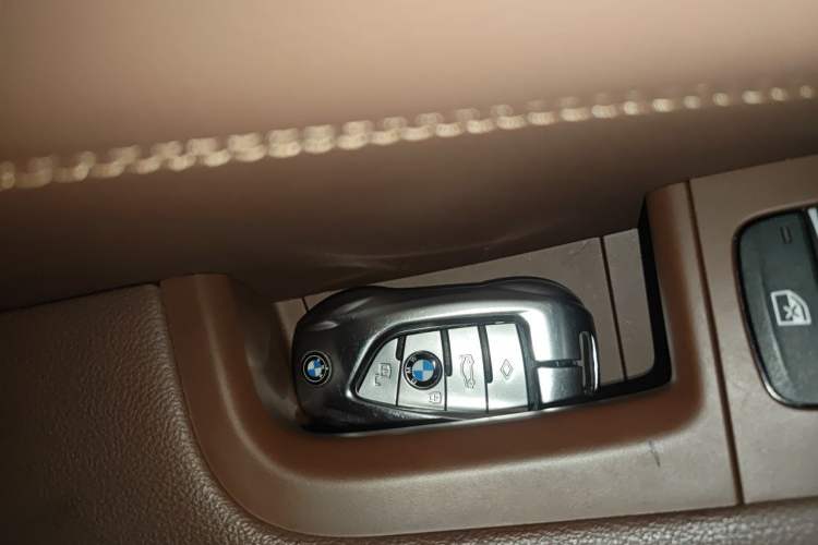 Used BMW X5  Vehicle Key