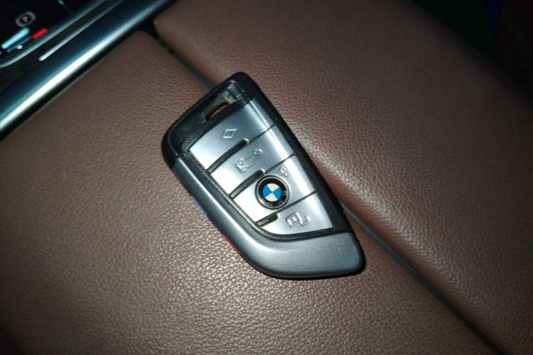 Used BMW X5 2021 xDrive40i M Sport Package Vehicle Key