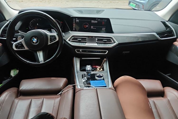 Used BMW X5  Center Console